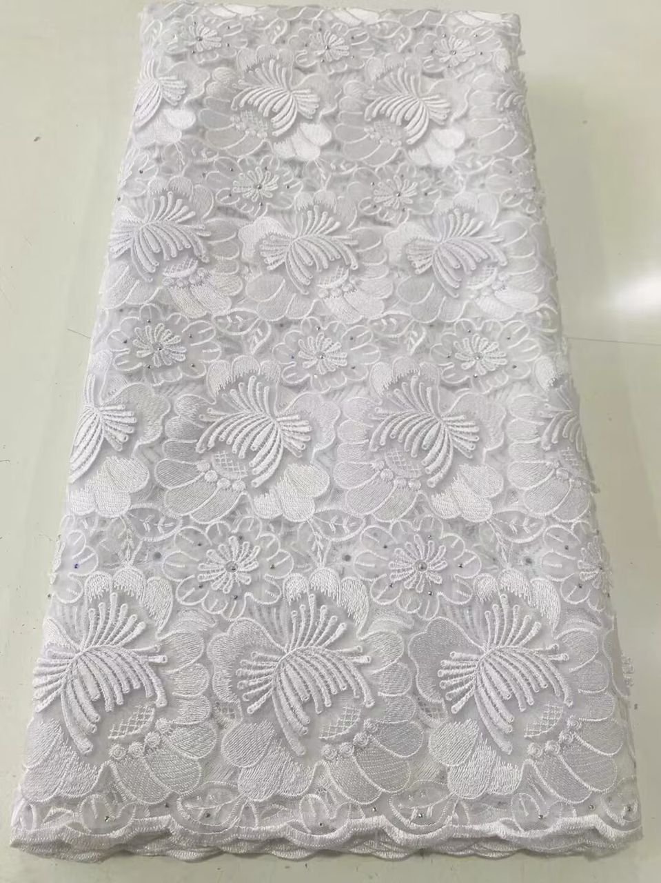 Brodé Suisse pur Blanc 